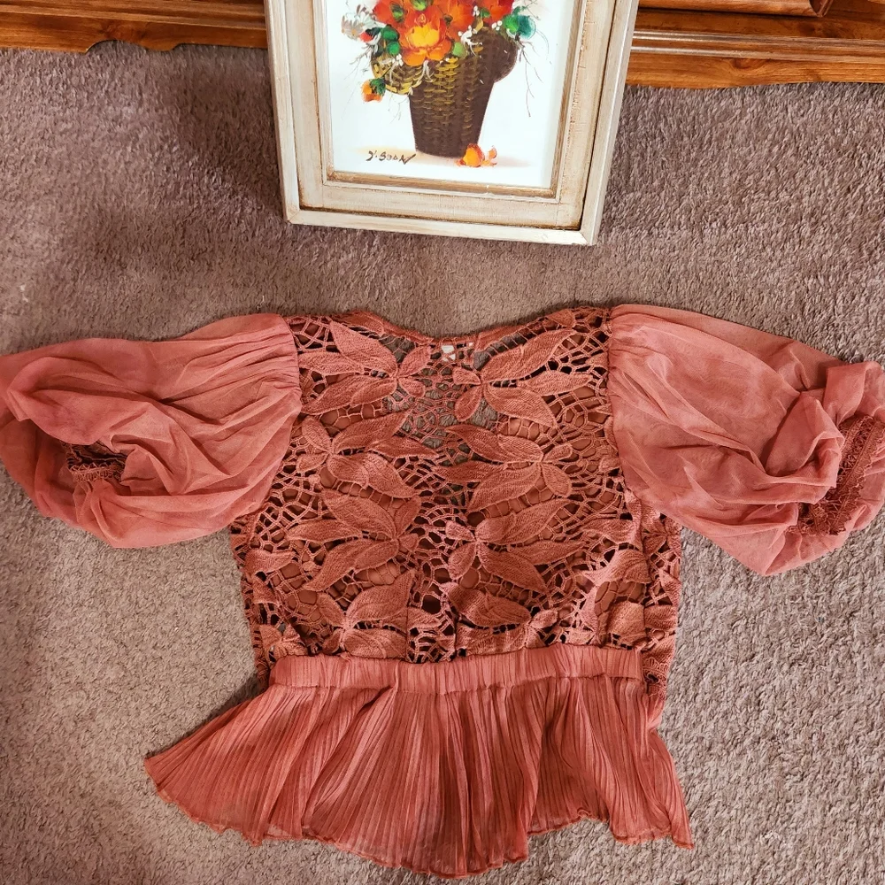 Top - Picture 6 of 6